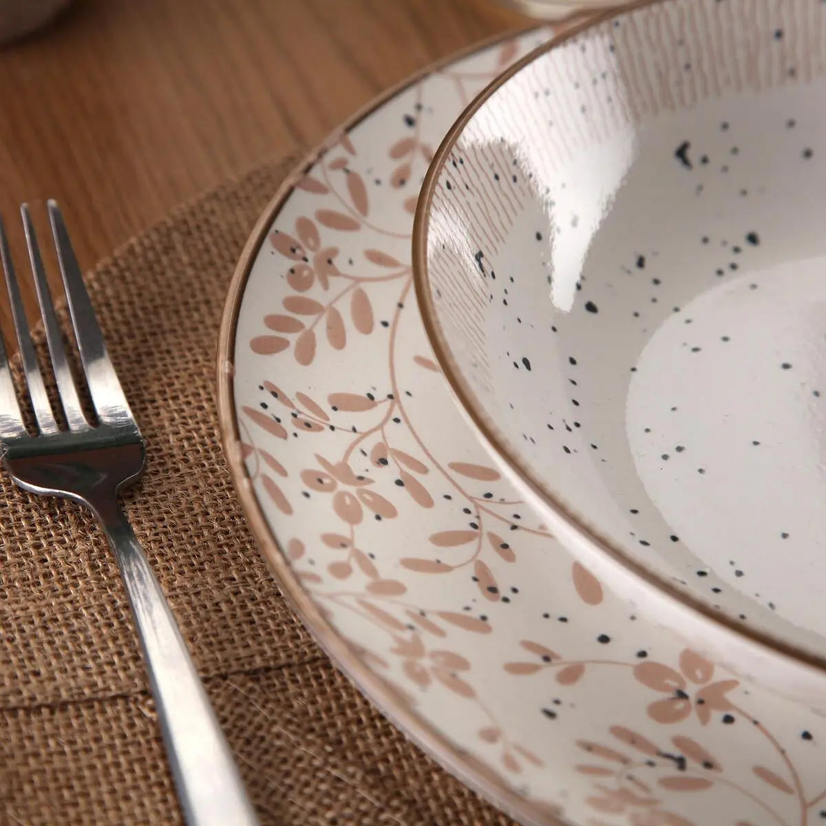 Assiettes Versa Beige Porcelaine 18 Pièces - MAMM®