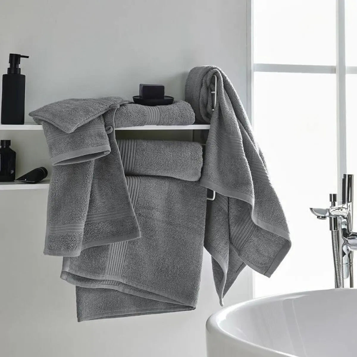 Serviette de toilette TODAY Essential Gris acier 90 x 150 cm Mamm