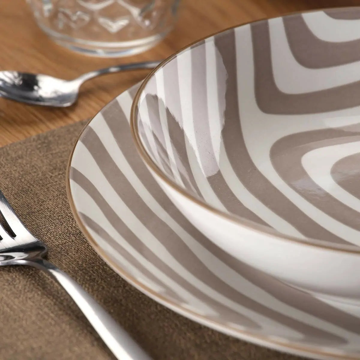 Assiettes Versa Denali Gris Porcelaine - MAMM®
